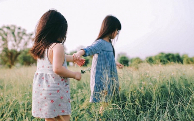 Vì sao trong gia đình có tồn tại sự "con yêu con ghét" thì đứa con chịu thiệt thòi hơn thường sẽ là đứa nên người?