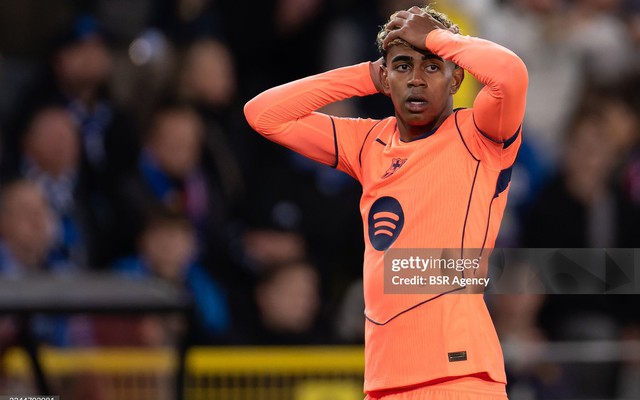 Barca hòa sốc Club Brugge, HLV Hansi Flick "nổi điên"