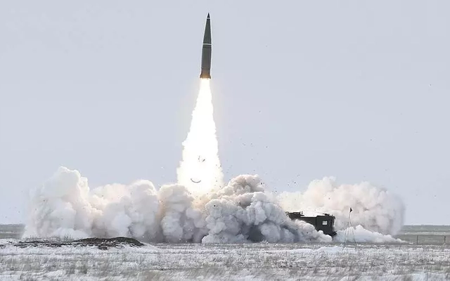 Hơn 30 tên lửa đạn đạo, tên lửa hành trình Nga 'xuyên thủng' lưới phòng không Ukraine