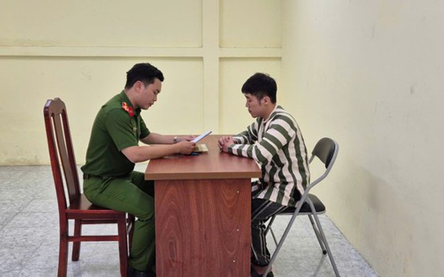 CLIP: Công an TP HCM lấy lời khai TikToker Đoàn Quốc Việt