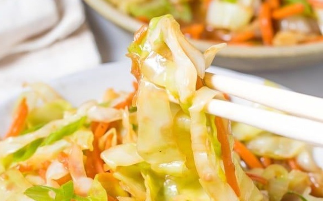 Xào bắp cải mà biết 6 mẹo "nhỏ nhưng có võ" này sẽ vừa giòn, ngọt, giữ được tối đa dinh dưỡng