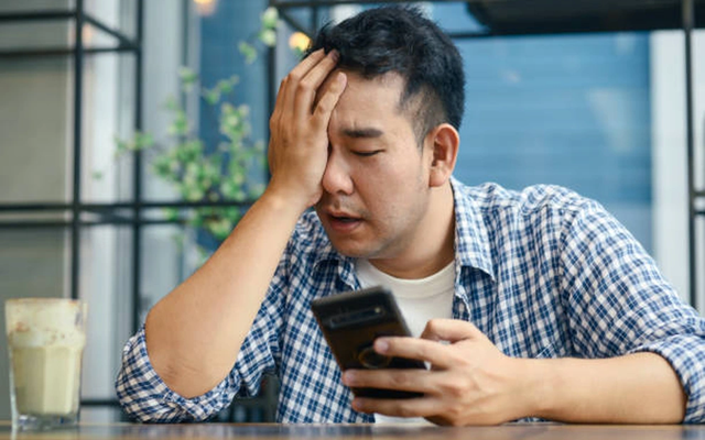 Nhận lương sau 2 tháng thử việc: Nhân viên mới bật khóc nức nở tại chỗ, lý do được tiết lộ gây sốc!