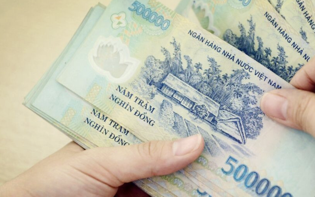 Nhận lương hai nơi, cẩn thận “vướng” thuế thu nhập cá nhân nếu không biết điều này