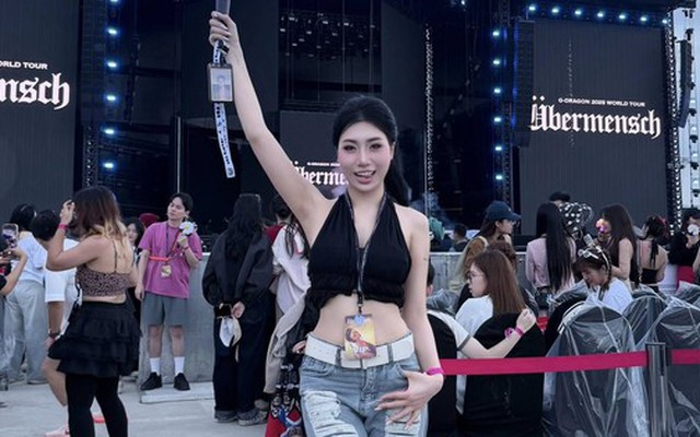 Em gái Văn Toàn khoe visual trắng phát sáng khi đi đu concert G-DRAGON