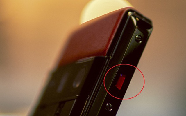 Bí ẩn về phím bấm vật lý "huyền thoại" trên điện thoại vẫn còn đến ngày nay