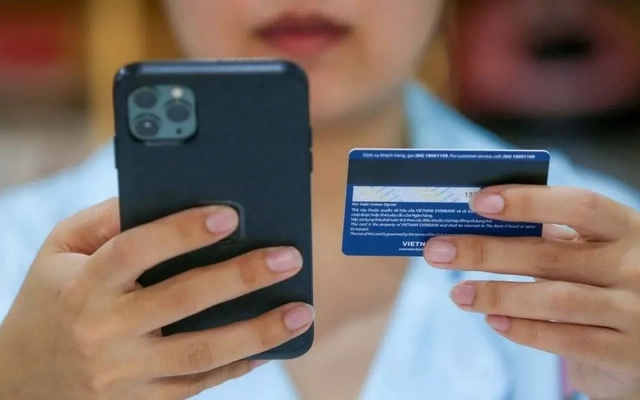 Trường hợp nào bị phong tỏa tài khoản ngân hàng từ ngày 1/1/2026?