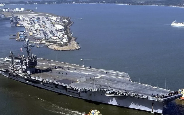 USS John F. Kennedy sẽ lỗi thời ngay khi quá trình đóng tàu hoàn tất