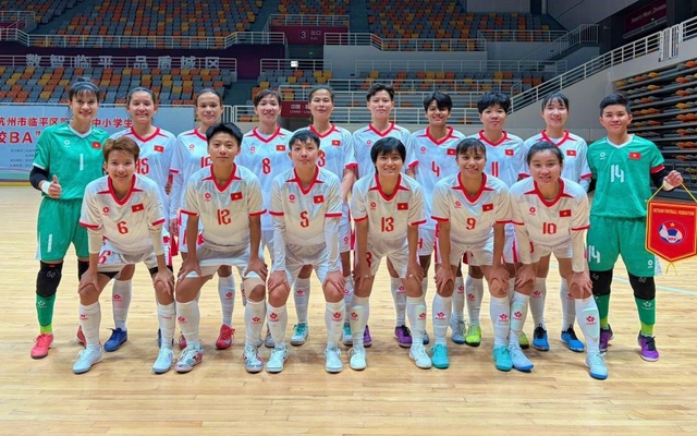 Đại diện bóng đá Việt Nam hòa tiếc nuối Trung Quốc trước thềm SEA Games 33