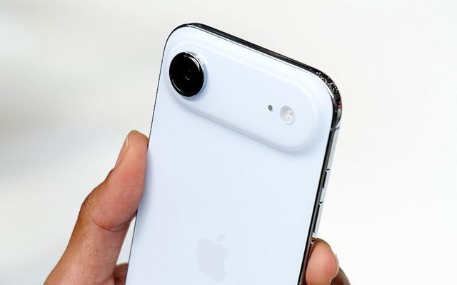 iPhone mới của Apple "thủng đáy", rớt giá thảm hại khiến người mua "khóc thét"