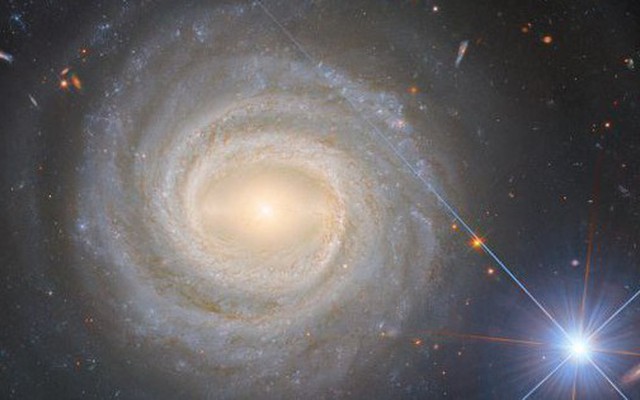 Phát hiện "UFO" lỗ đen lao thẳng về phía Trái Đất