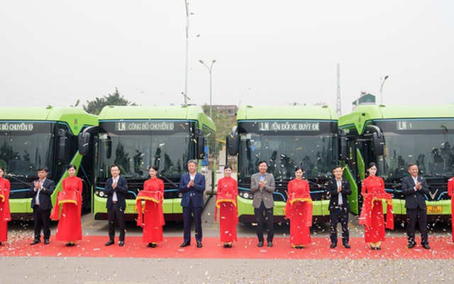 Doanh nghiệp ở Hà Nội đầu tư hơn 400 tỉ đồng chuyển 100% sang xe buýt điện
