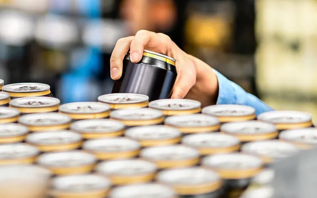 Người đàn ông 54 tuổi bất ngờ đột quỵ, huyết áp cao ngất, bác sĩ hốt hoảng nói: “Dừng uống thứ đó ngay!”