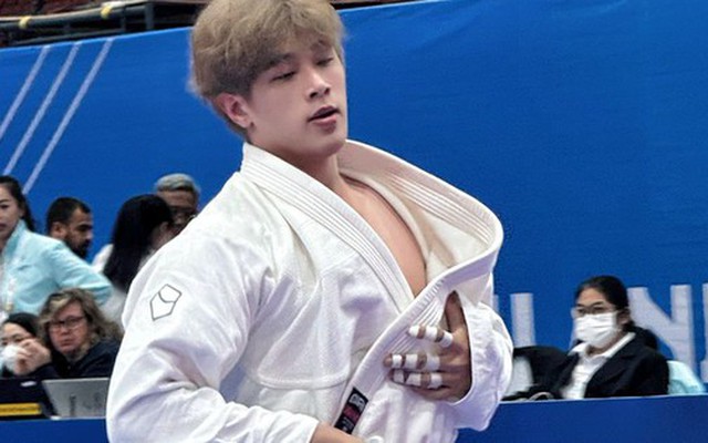 Cận cảnh visual cực phẩm của võ sĩ Việt Nam tại SEA Games, chiều cao 1m83 lý tưởng, nhìn body mới choáng