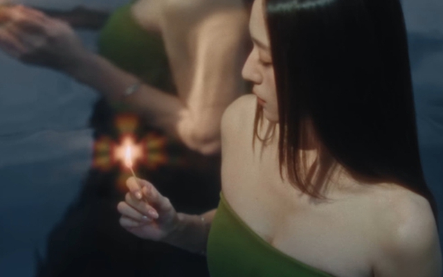 Sự hết thời của mỹ nhân băng giá nhất showbiz: Ra nhạc không ai biết, 50 nghìn album cũng không bán nổi