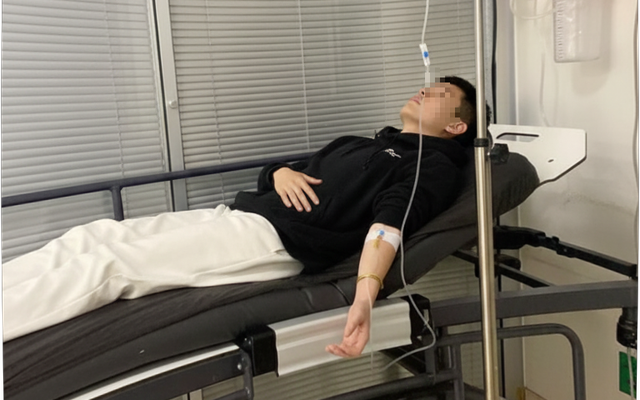 Chàng du học sinh 23 tuổi mắc ung thư dạ dày giai đoạn cuối vì ăn món này 3 bữa một ngày cho… nhanh