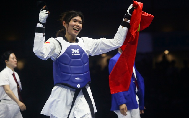 Võ sĩ Việt Nam thắng tưng bừng Thái Lan: “Tôi đá trúng, đòi check VAR mà trọng tài không cho điểm”