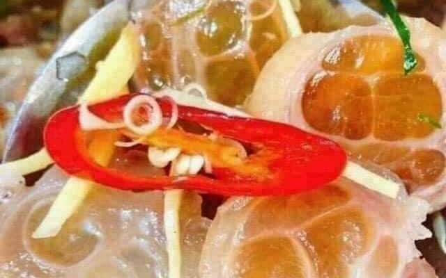 Bộ phận giá rẻ của bò nhiều người bỏ đi, dân sành ăn lại mua vét vì giòn ngon, chế biến đúng cách thành món "đại bổ" cho xương khớp