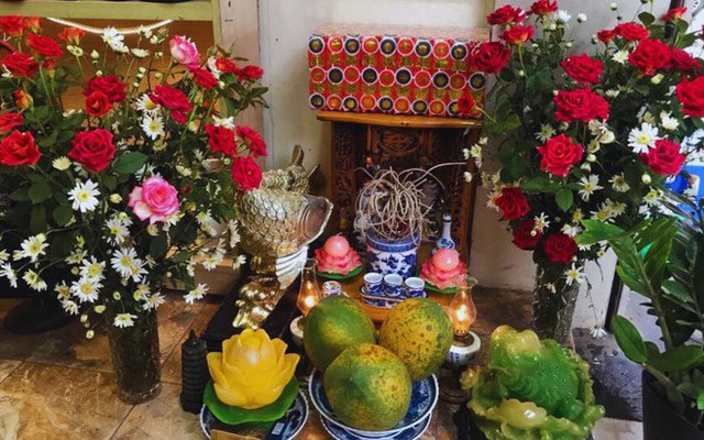 Người xưa dặn: Mồng 1 không thắp hương hoa màu đỏ này, đẹp nhưng "sớm nở chóng tàn", ảnh hưởng sinh khí