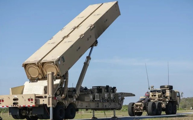 Tên lửa siêu vượt âm Dark Eagle hủy diệt mục tiêu cách 3500 km