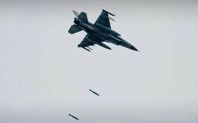 Bị chê kém cỏi, F-16 vẫn khiến "người khác phải ngước nhìn" ở biên giới Thái Lan - Campuchia