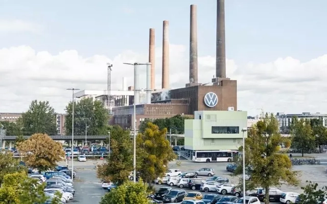 Nguyên do hãng ô tô hàng đầu của Đức đóng cửa một dây chuyền sản xuất?