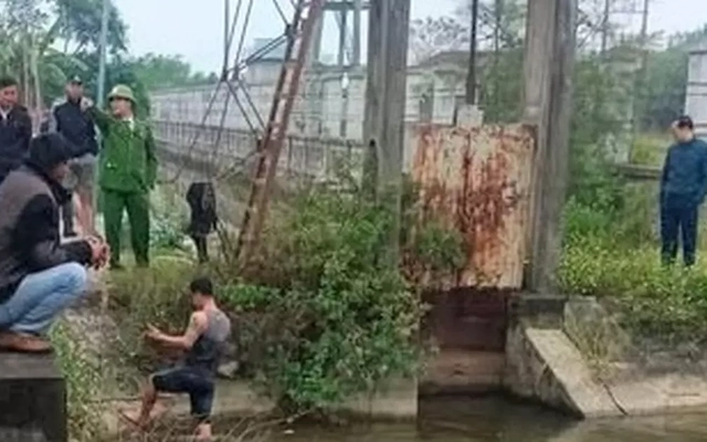 Nữ sinh lớp 8 bị bạn đâm tử vong vì mâu thuẫn cá nhân