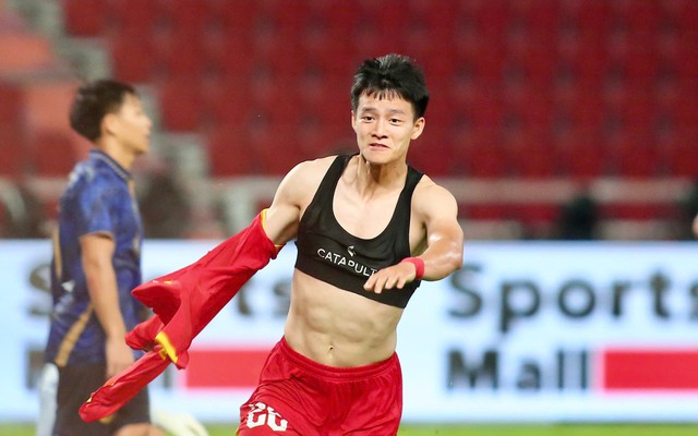 Khoảnh khắc U22 Việt Nam bùng nổ, CĐV Thái Lan chết lặng