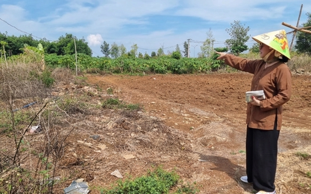 Chị chồng cho con tôi miếng đất, mẹ chồng nghe tin đòi làm một việc hết sức vô lý trên mảnh đất ấy