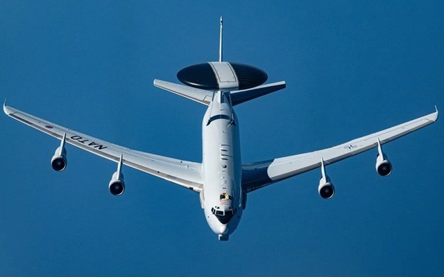 Máy bay E3 Sentry bất ngờ xuất hiện ngoài khơi Venezuela