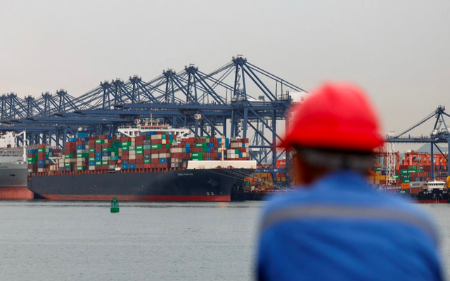 Nghịch lý siết xuất khẩu đất hiếm của Trung Quốc: Càng 'làm khó', doanh nghiệp càng tìm lỗ hổng để tiếp tục bán hàng cho phương Tây