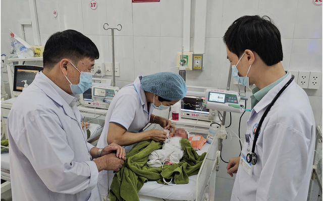 Bất ngờ cuộc sống hiện tại của em bé bị vùi lấp ở vườn cao su