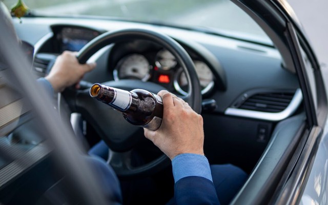 Mitsubishi phát triển hệ thống camera giám sát để phát hiện tài xế say rượu