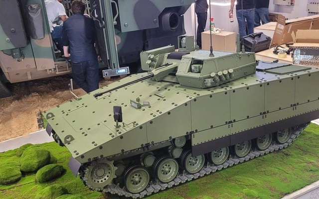 Xe chiến đấu bộ binh hạng nặng Ratel sẽ hoàn thành vào cuối năm 2026