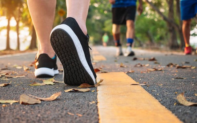 3 dấu hiệu xuất hiện khi đi bộ cảnh báo thận đang suy yếu