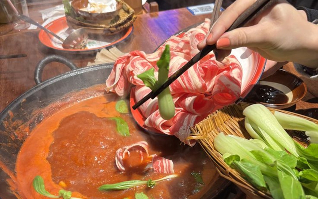 7 thói quen ăn lẩu “phá thận” cực nhanh nhưng hiếm người Việt nào chưa từng làm