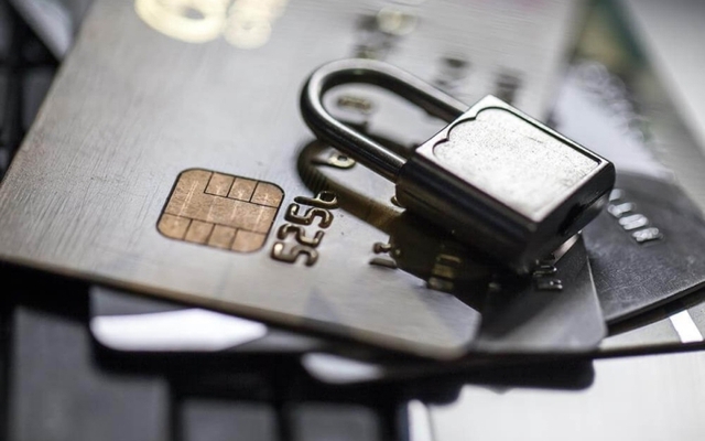 Những trường hợp có thể bị ngân hàng khóa tài khoản thanh toán