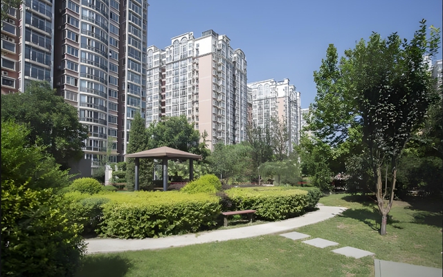 Mua nhà gần 5 tỷ đồng, cặp vợ chồng phát hiện đã có người sống bên trong, khẳng định: “20 năm nữa anh chị mới được chuyển đến ở”