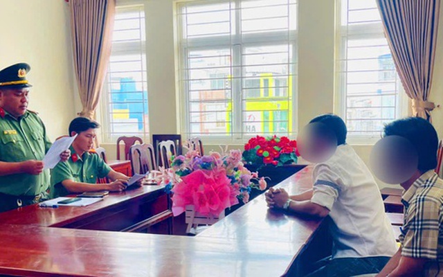 Xử phạt 2 người đàn ông đăng tải thông tin sai sự thật trên TikTok