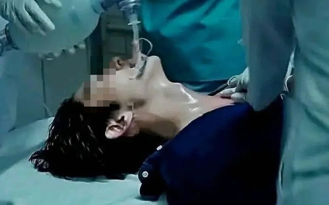 Nam nhân viên IT đột ngột ngừng tim khi đang làm chuyện ấy, người vợ khóc: "Anh ấy vốn khỏe mạnh, vừa tập gym về"