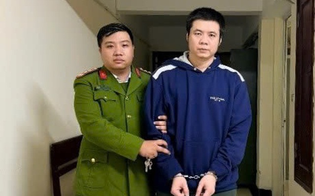 Bắt nhân viên ngân hàng Nguyễn Hoàng Giang