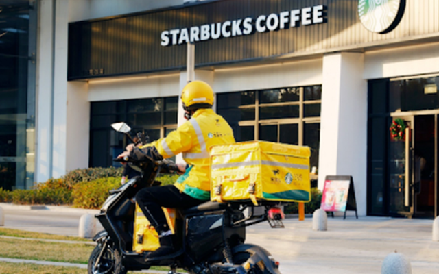 Shipper bị bỏng vì 2 ly trà nóng của Starbucks: Đòi bồi thường 1,3 nghìn tỷ đồng, phán quyết của tòa gây bất ngờ