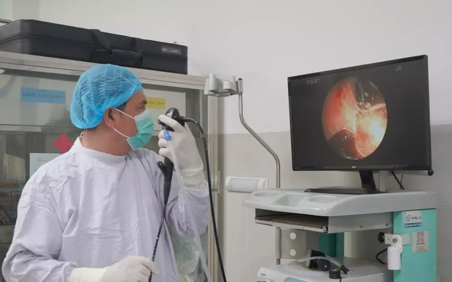 Đà Nẵng: Răng giả ‘thường trú’ trong phổi người đàn ông suốt 20 năm, liên tục gây viêm sốt