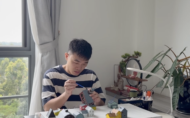 Lương Xuân Trường cặm cụi 60 ngày làm "thợ thủ công"