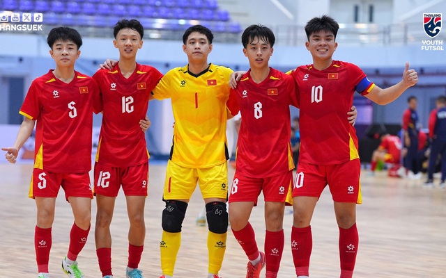 Giải Đông Nam Á: Tuyển Việt Nam lội ngược dòng nhờ mưa bàn thắng, sáng cửa vào chung kết