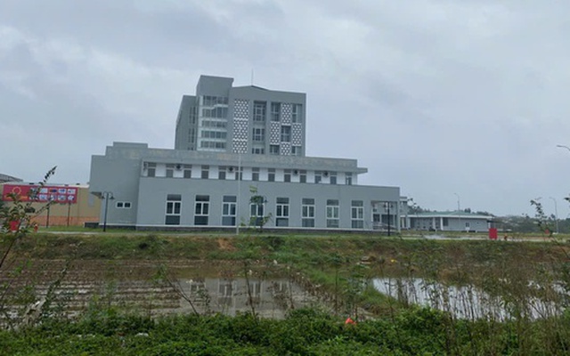 Thanh tra chỉ ra sai sót đấu thầu, chủ đầu tư nói do "lỗi đánh máy"