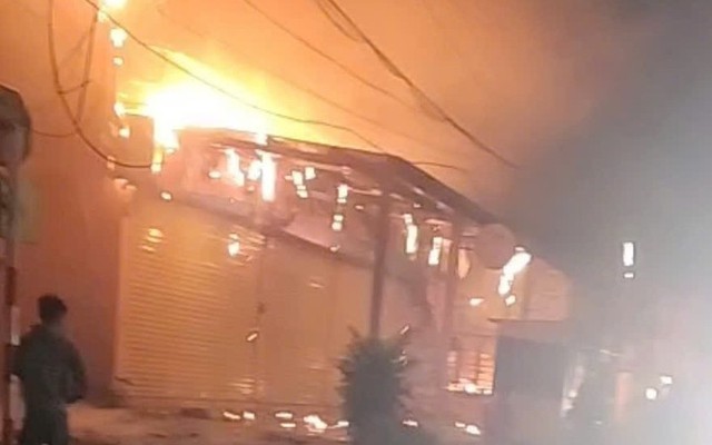 Hiện trường vụ cháy kinh hoàng khiến 2 vợ chồng và 2 con nhỏ tử vong trong đêm