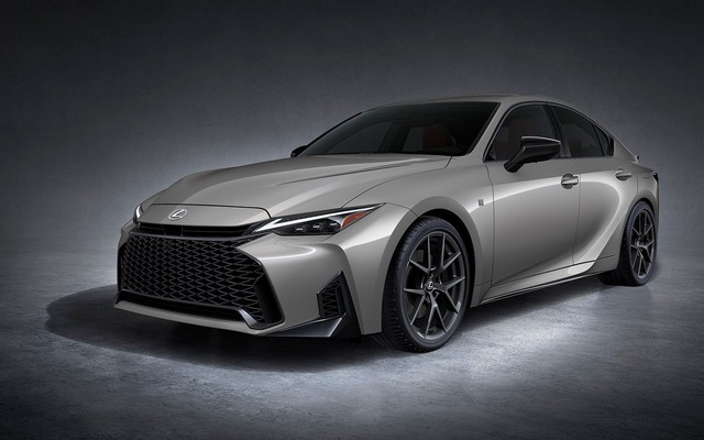 Lexus IS 2026 tăng giá bán: Là bản facelift nhưng nội thất hoàn toàn mới, loại bỏ máy 2.0 từng mở bán tại Việt Nam