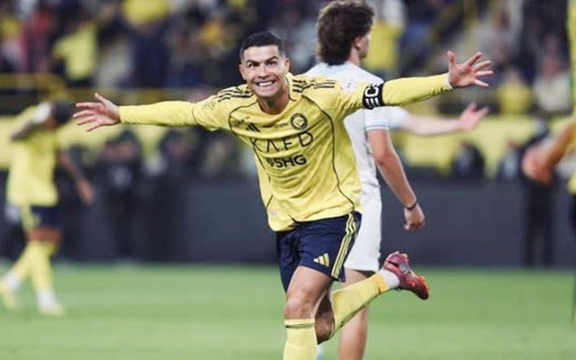 Ronaldo ghi cú đúp, Al Nassr lập kỷ lục 10 trận thắng liên tiếp