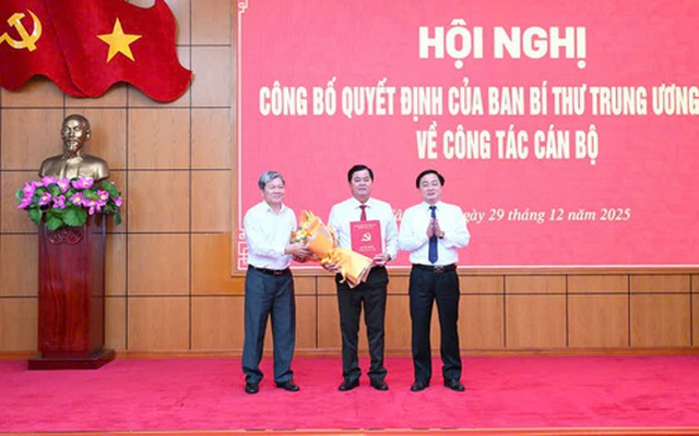 Tây Ninh công bố quyết định của Ban Bí thư về công tác cán bộ