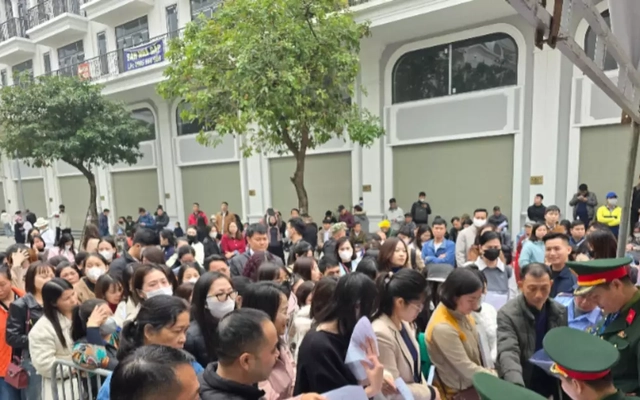 Hà Nội: Gần 1.000 khách hàng bốc thăm mua nhà ở xã hội Uy Nỗ